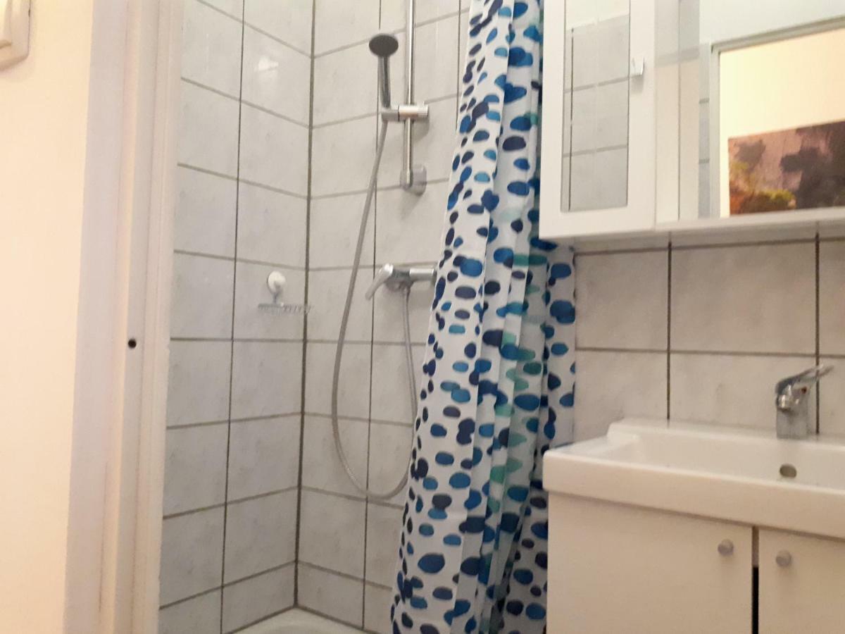 Beautiful Apartment Near The Centre Wien Exteriör bild